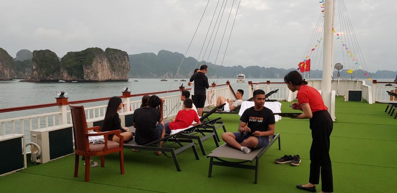 Hotel Calypso Cruises Cat Hai Exterior foto